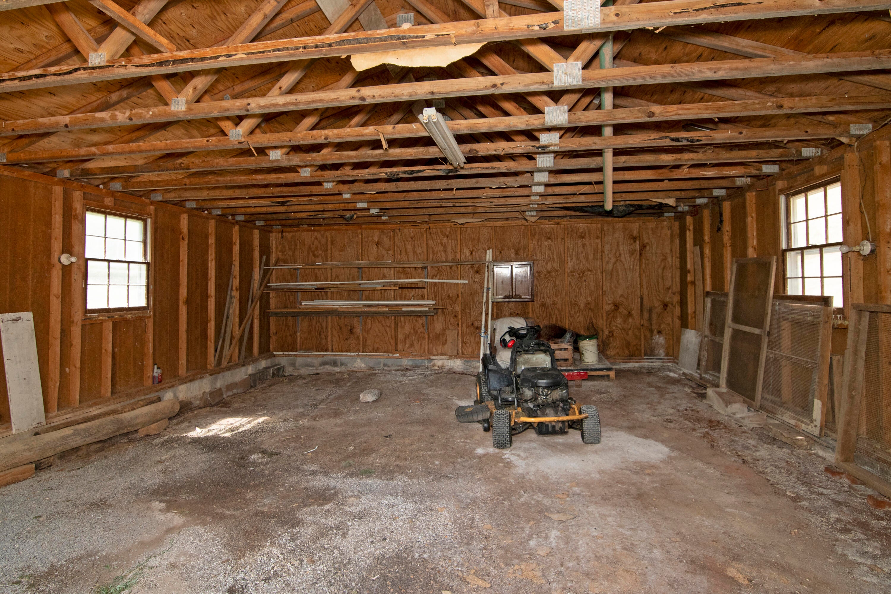 7394 Crag Road Rainelle, WV 25962 - Photo 38 of 41 "barn" interior