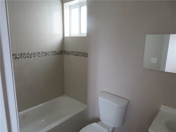 $2,900 | 1944 Sheridan Street, Unit A, Hollywood, FL 33020