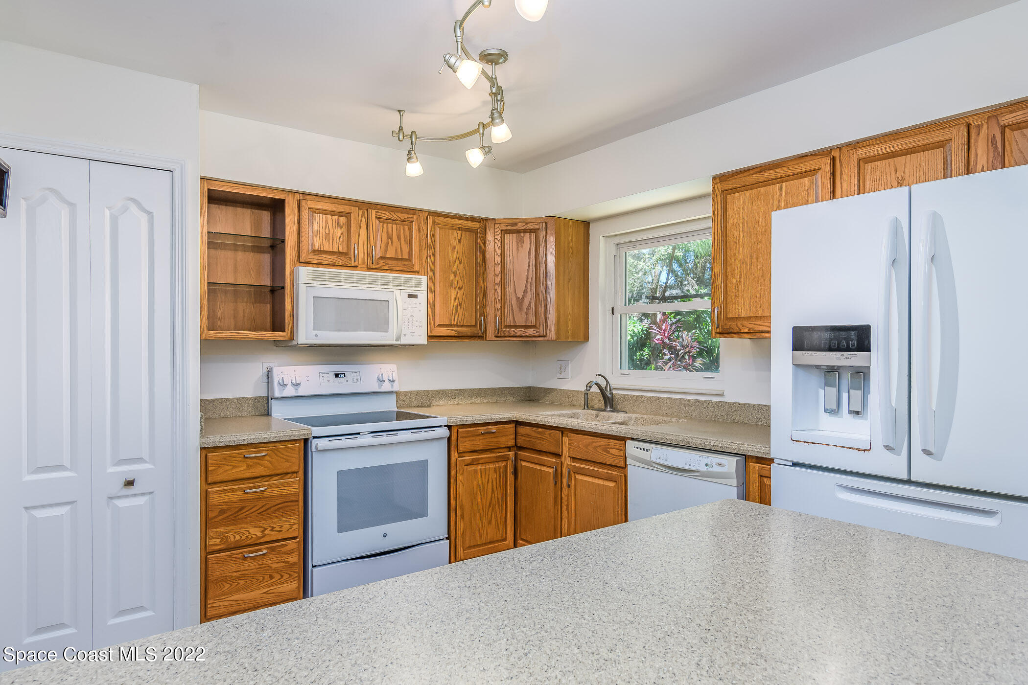 6645 Corto Road Cocoa, FL 32927 - Photo 4 of 16 Corto-12