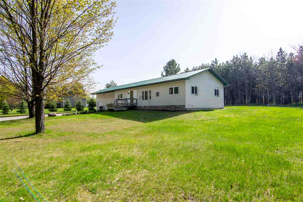 6811 Cook Road Williamsburg, MI 49690 - Photo 4 of 45 1861698-3.JPG