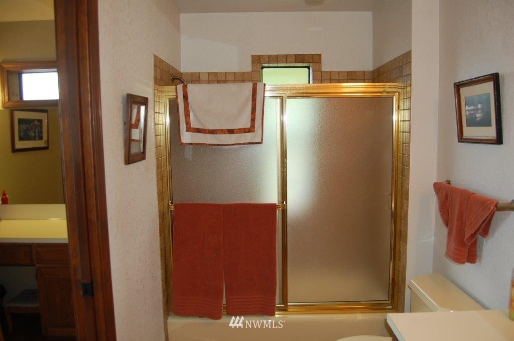 5040 Meridian Road Northeast Olympia, WA 98516 - Photo 20 of 25 Gallery Image 20