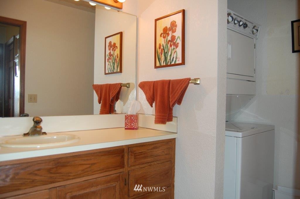5040 Meridian Road Northeast Olympia, WA 98516 - Photo 21 of 25 Gallery Image 21