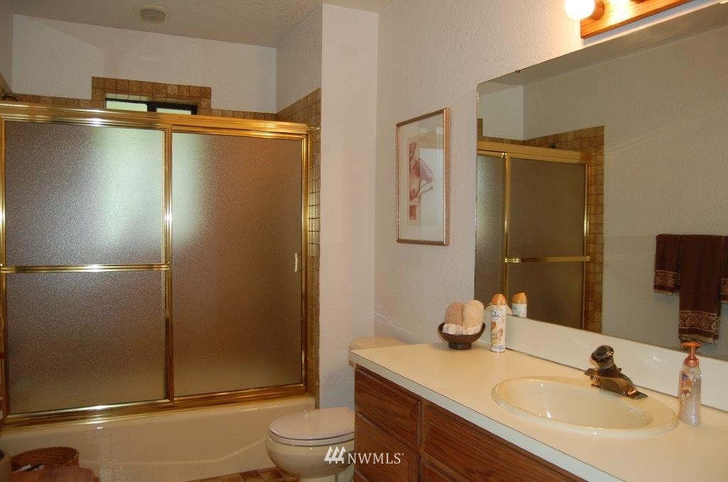 5040 Meridian Road Northeast Olympia, WA 98516 - Photo 23 of 25 Gallery Image 23