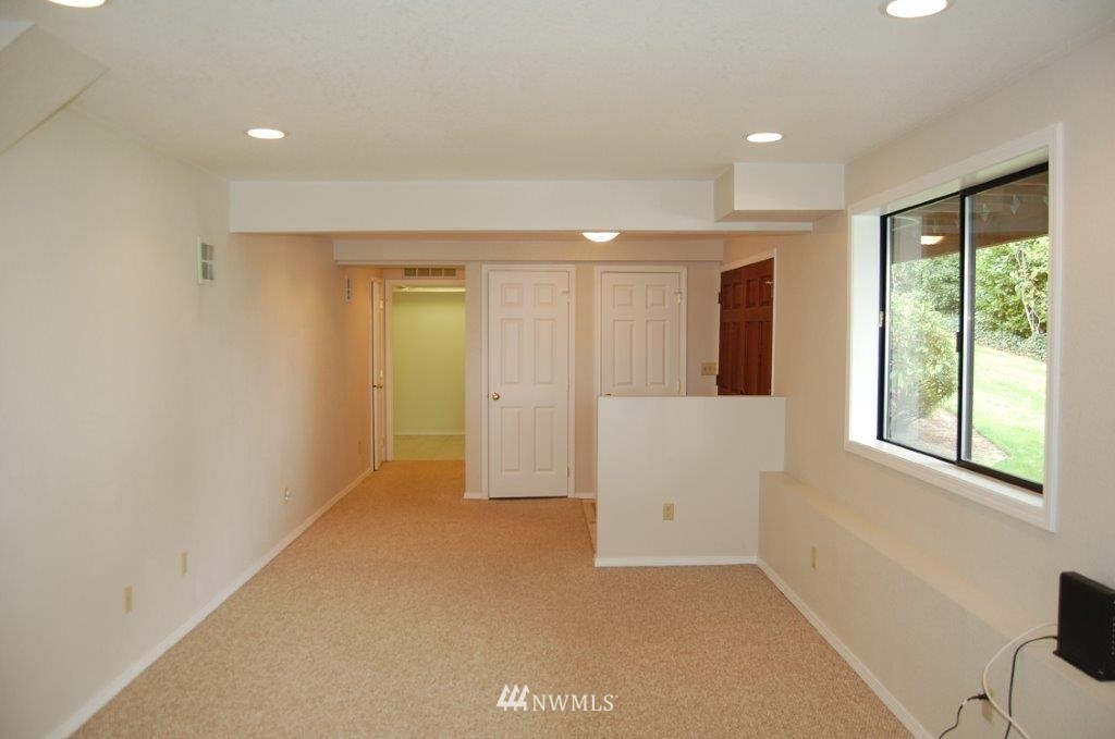 5040 Meridian Road Northeast Olympia, WA 98516 - Photo 24 of 25 Gallery Image 24