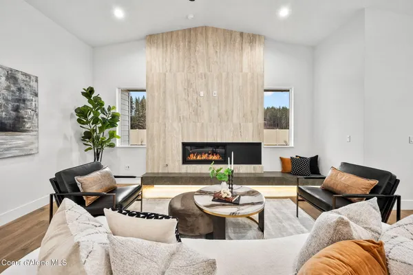 $984,000 | 974 East Steeple Chase Road, Hayden, ID 83835