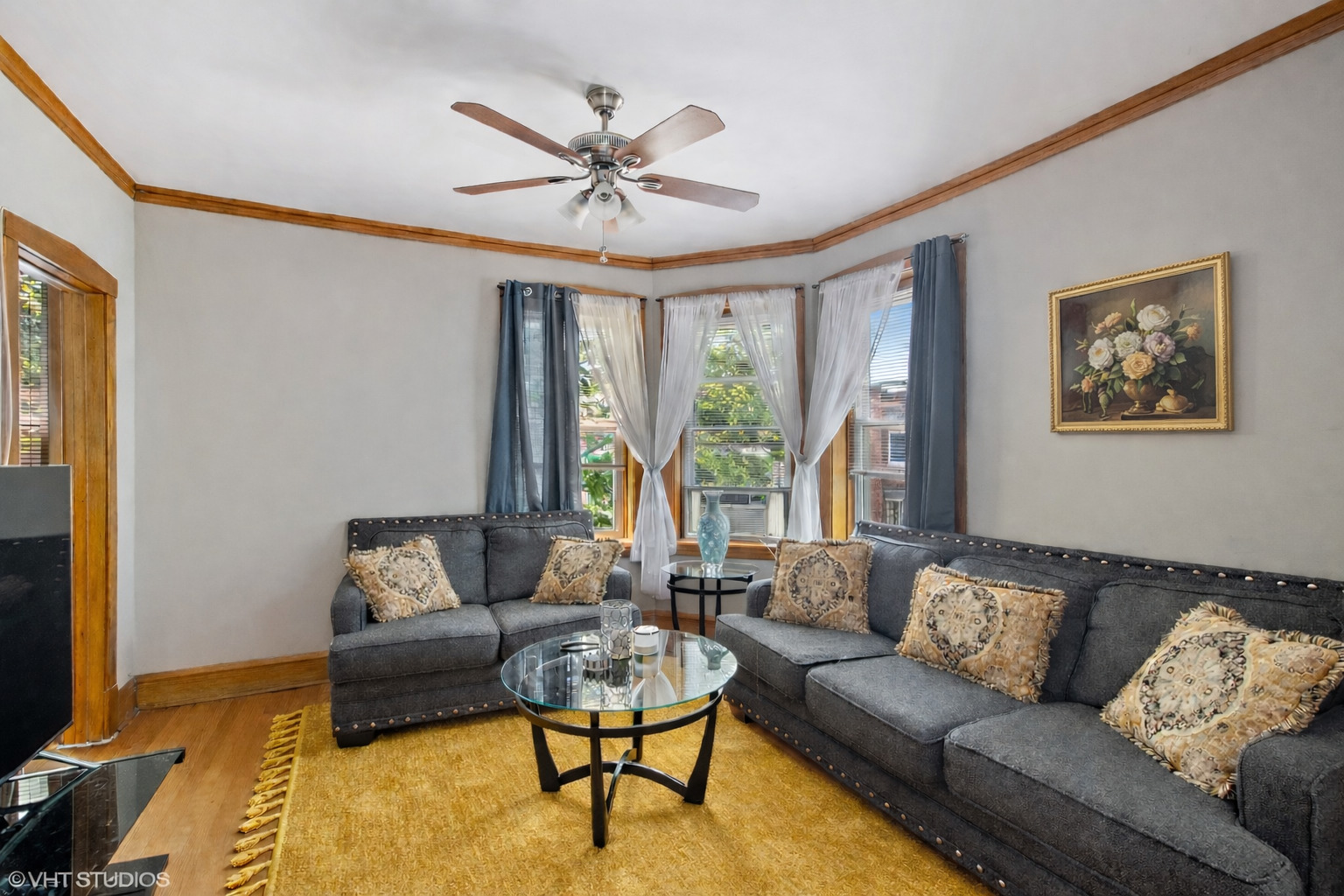 2959 North Springfield Avenue, Unit 2F Chicago, IL 60618 - Photo 2 of 11