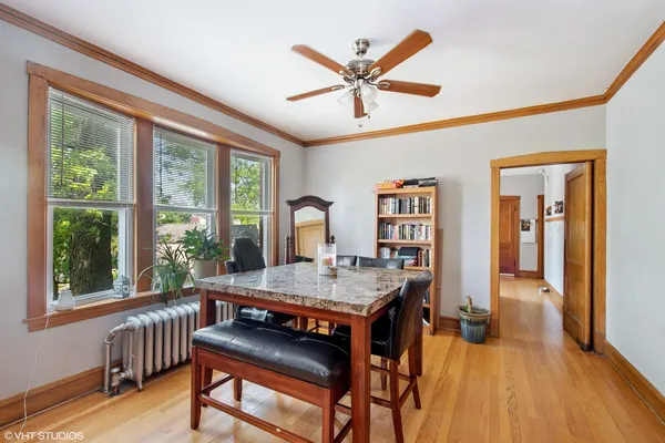 $3,300 | 2959 North Springfield Avenue, Unit 2F, Chicago, IL 60618