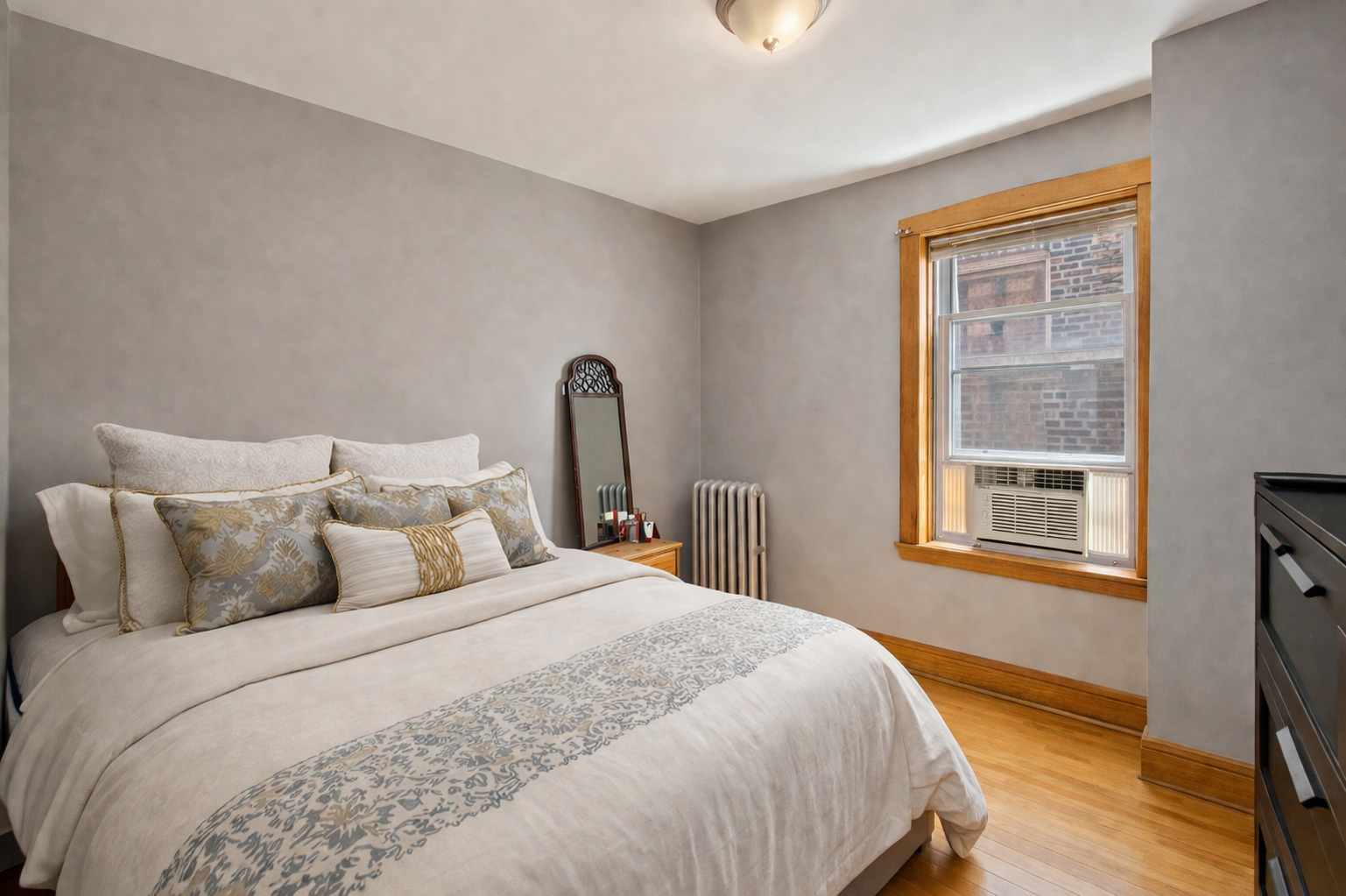 2959 North Springfield Avenue, Unit 2F Chicago, IL 60618 - Photo 5 of 11