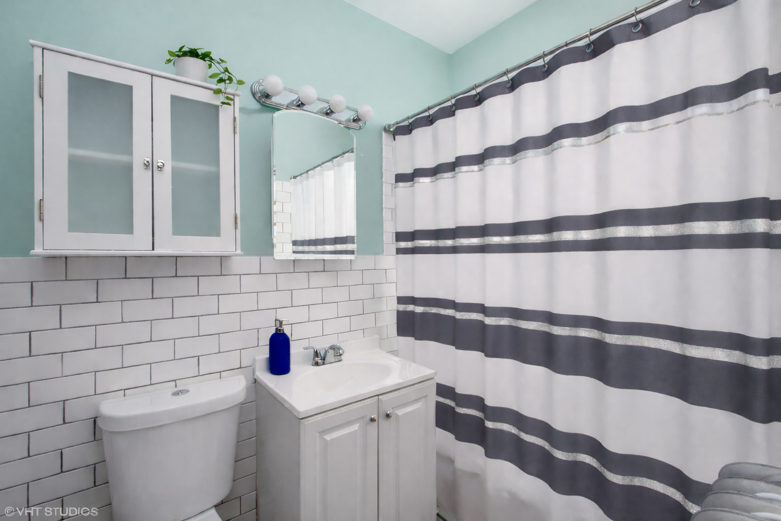 2959 North Springfield Avenue, Unit 2F Chicago, IL 60618 - Photo 8 of 11