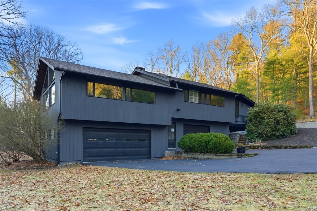 86 Myles Standish Road, Unit 1 Weston, MA 02493 - Photo 2 of 14