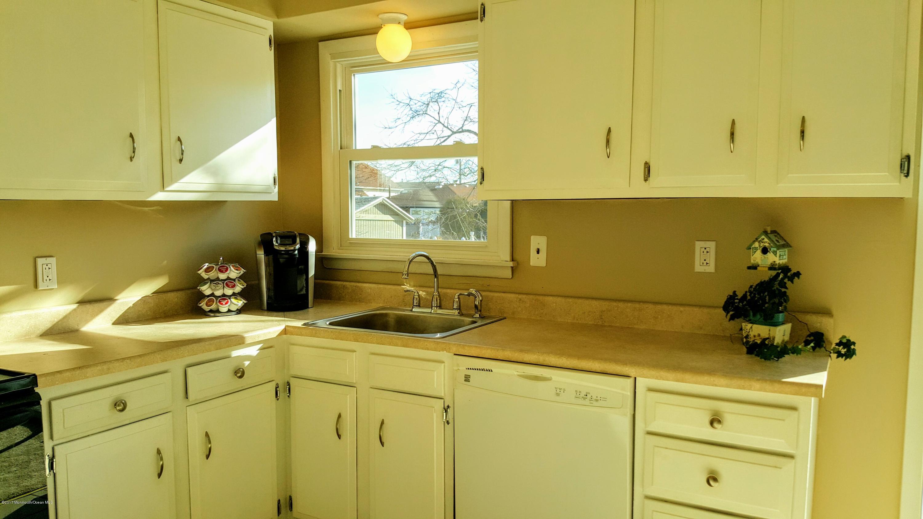 5 Commodore Drive Brick, NJ 08723 - Photo 4 of 32 20170116_104901