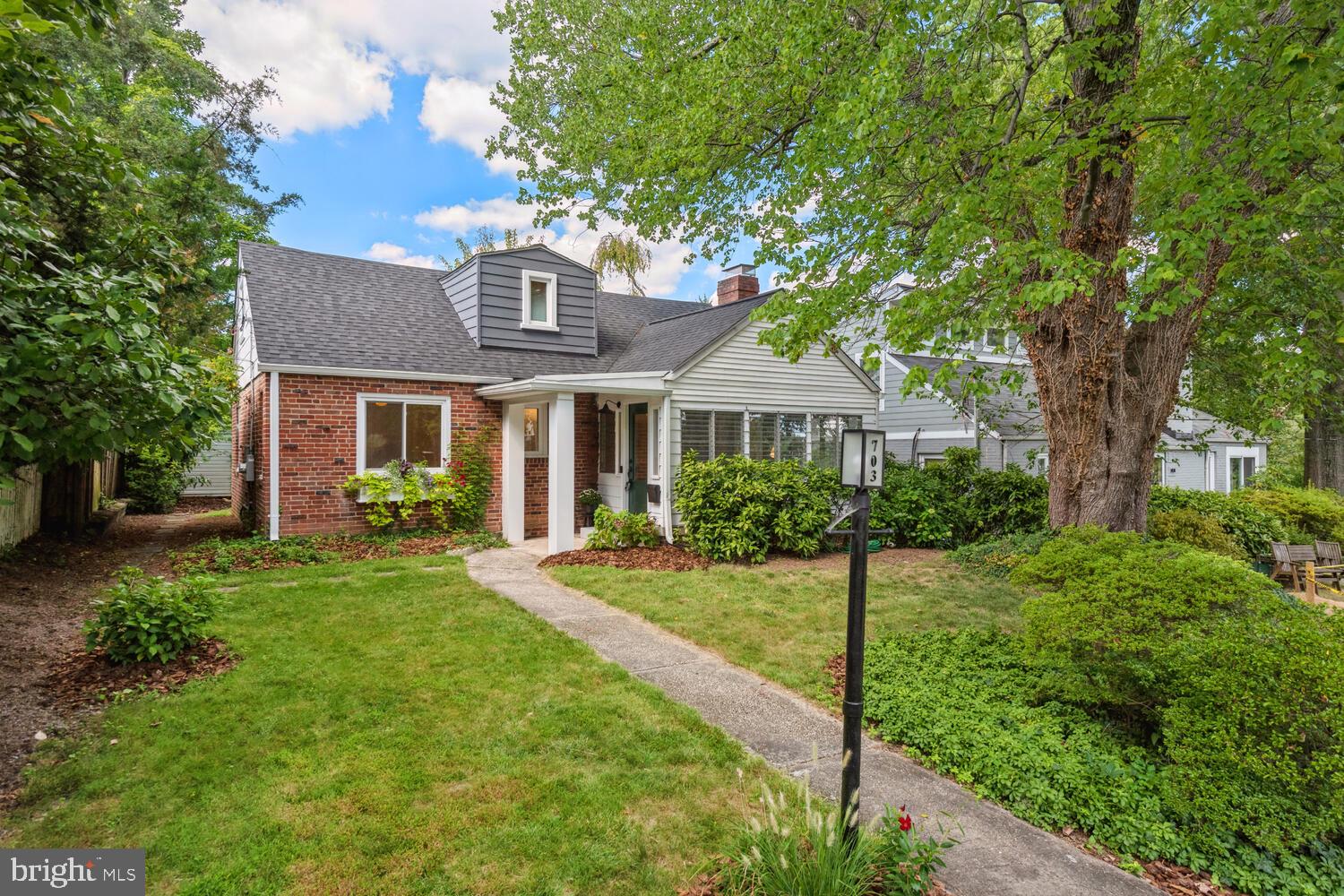 703 Bonifant Street, Silver Spring, MD 20910 Compass