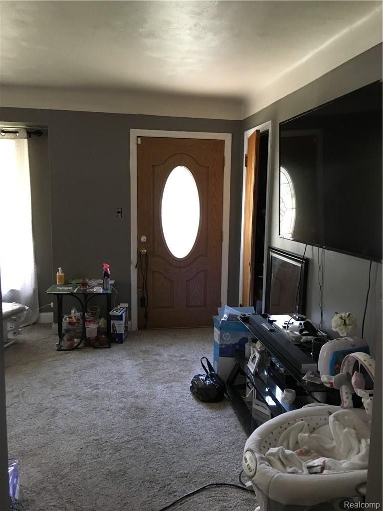 2620 Miller Road Flint, MI 48503 - Photo 9 of 13 IMG_0764.JPG