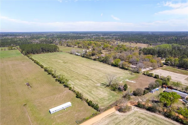 $404,610 | 1 Hubert Johns Road, Jesup, GA 31545