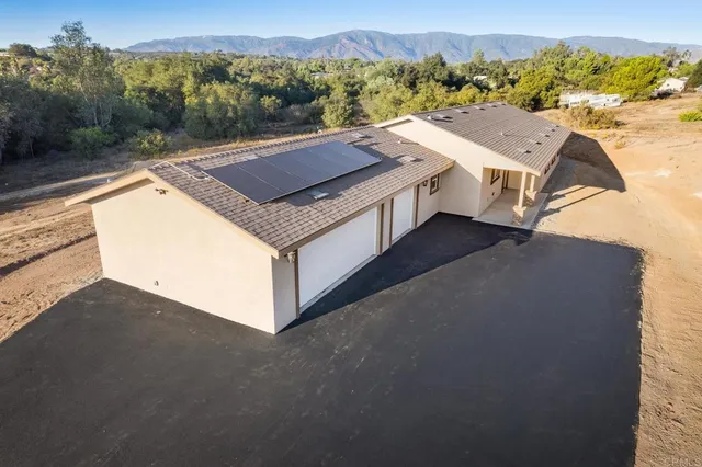 $999,000 | 15670 Fruitvale Road, Valley Center, CA 92082