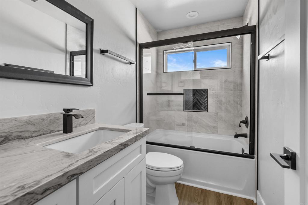 15670 Fruitvale Road Valley Center, CA 92082 - Photo 32 of 47 Virtual Staged guest Bath