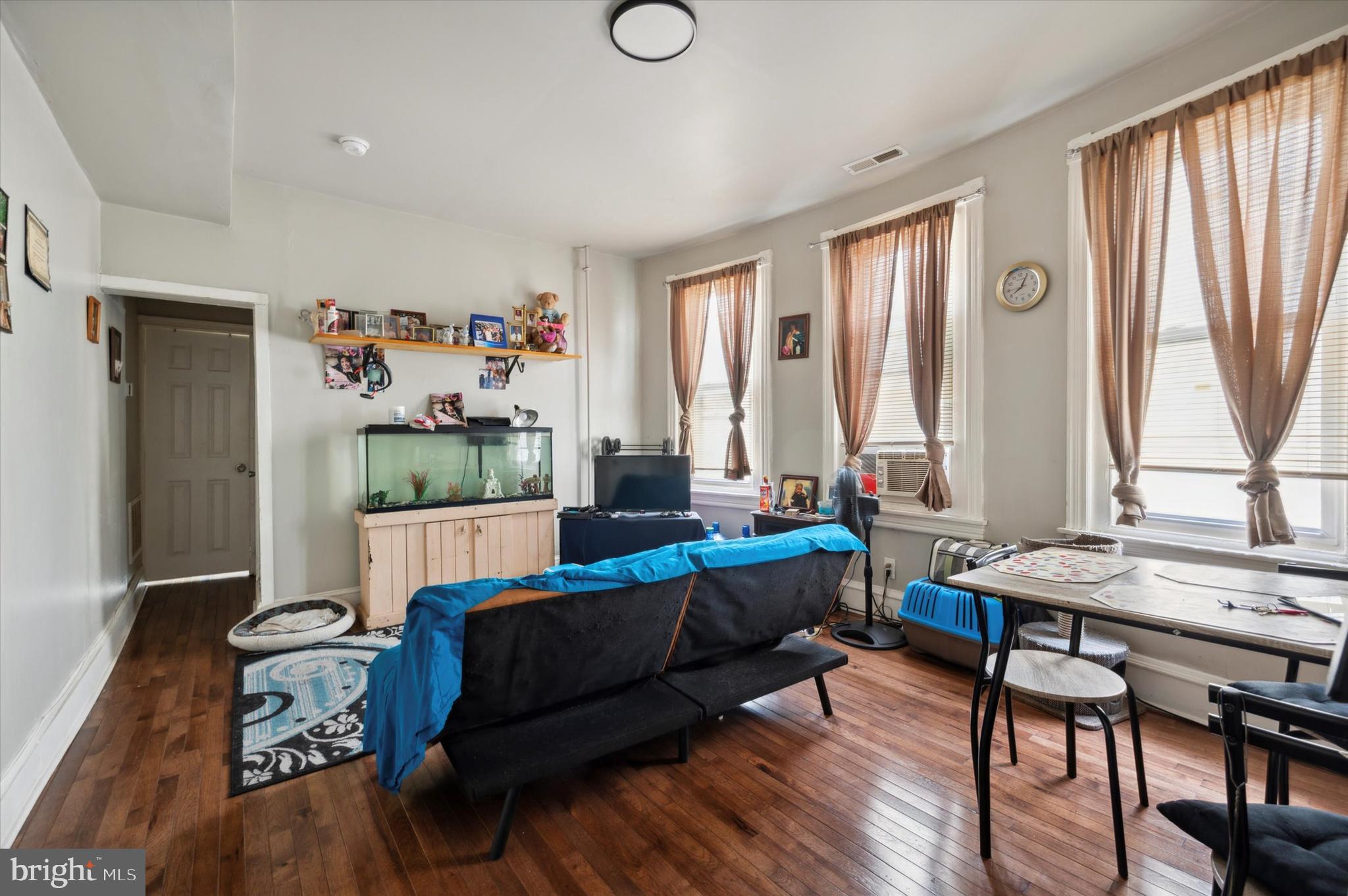 6803 Woodland Avenue Philadelphia, PA 19142 - Photo 5 of 11