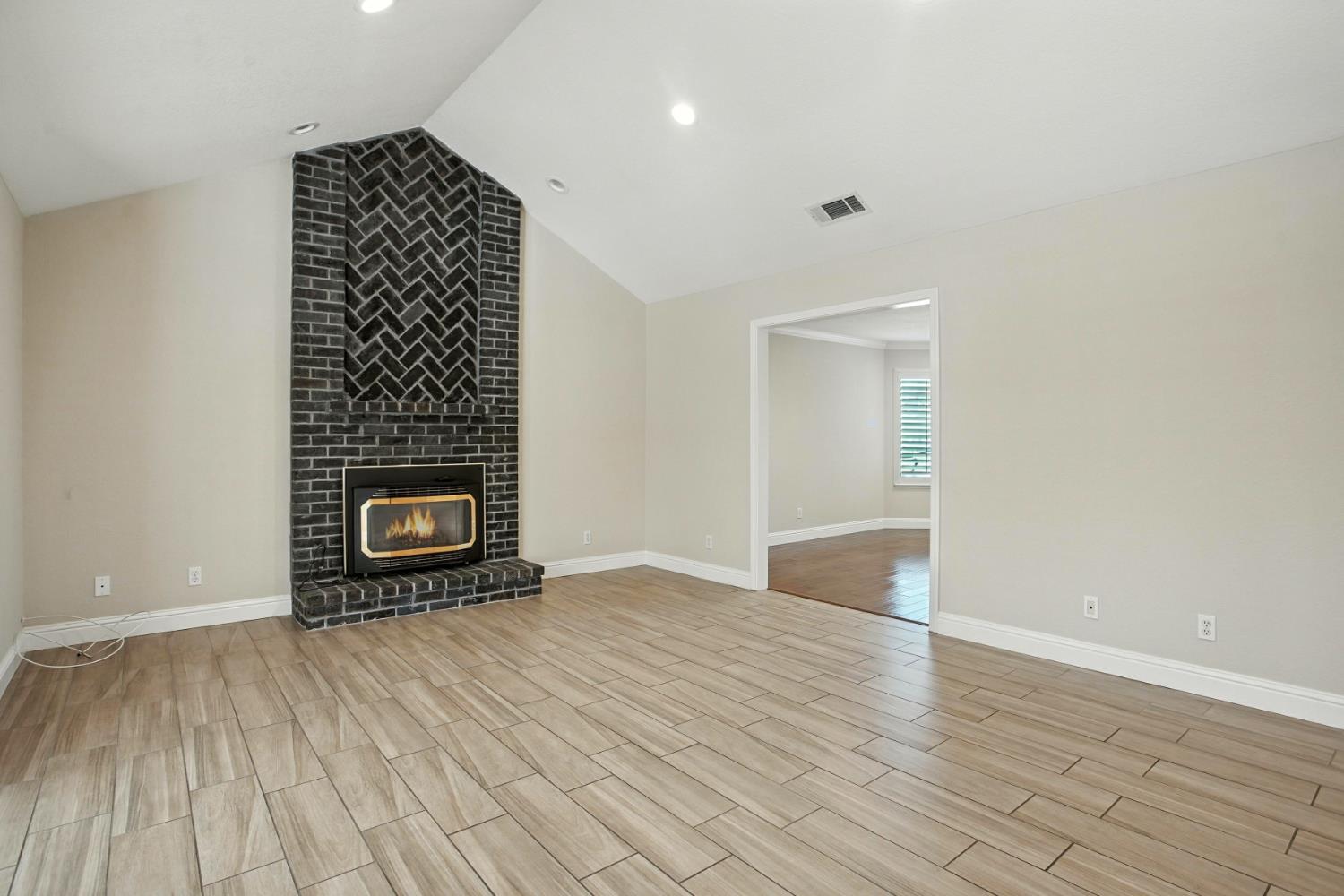 906 Ranch Road Galt, CA 95632 - Photo 7 of 37