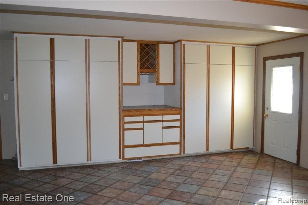 1382 Potomac Drive Rochester, MI 48306 - Photo 8 of 22 Plenty of Cupboard Space