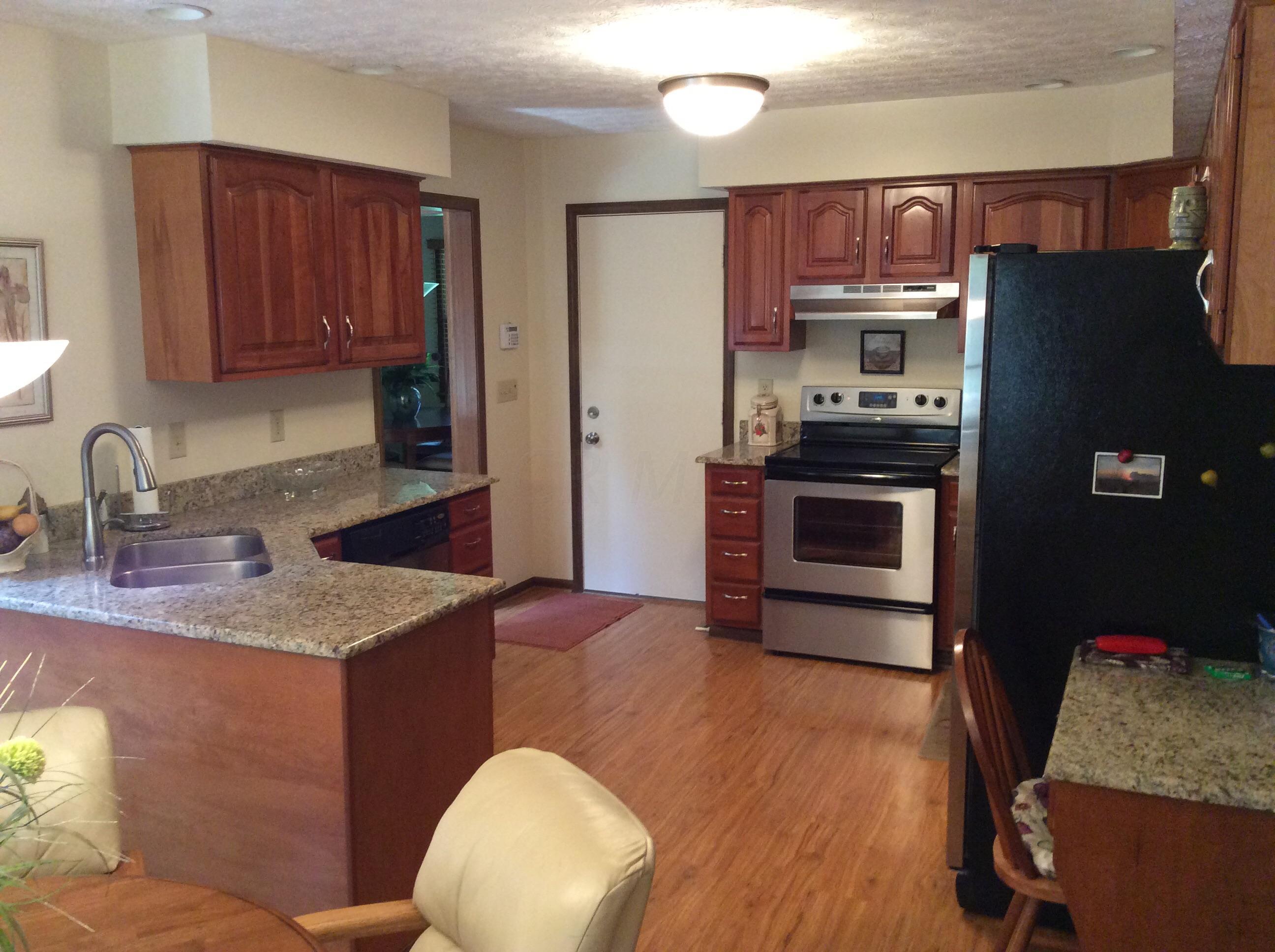 5579 Headleys Mill Road Southwest Pataskala, OH 43062 - Photo 7 of 41