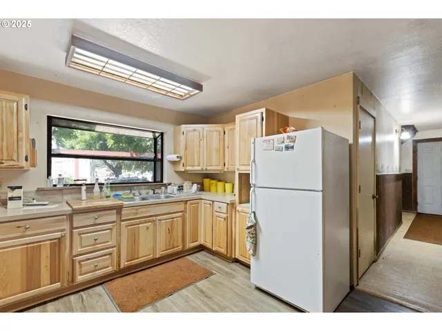 $330,000 | 624 Tunnel Road, Glendale, OR 97442