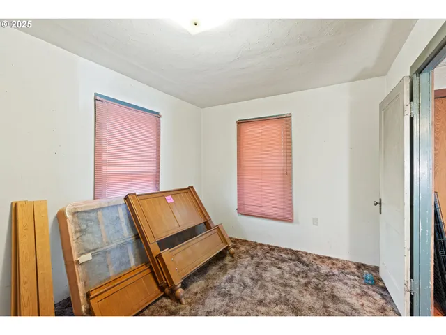 $330,000 | 624 Tunnel Road, Glendale, OR 97442