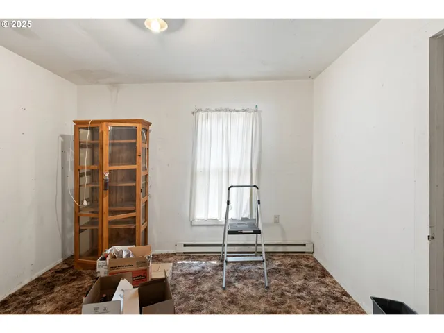 $330,000 | 624 Tunnel Road, Glendale, OR 97442