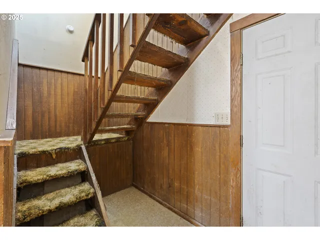 $330,000 | 624 Tunnel Road, Glendale, OR 97442