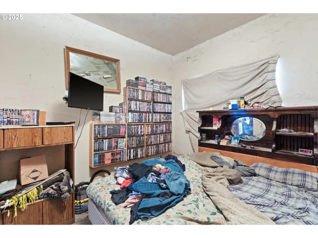 $330,000 | 624 Tunnel Road, Glendale, OR 97442