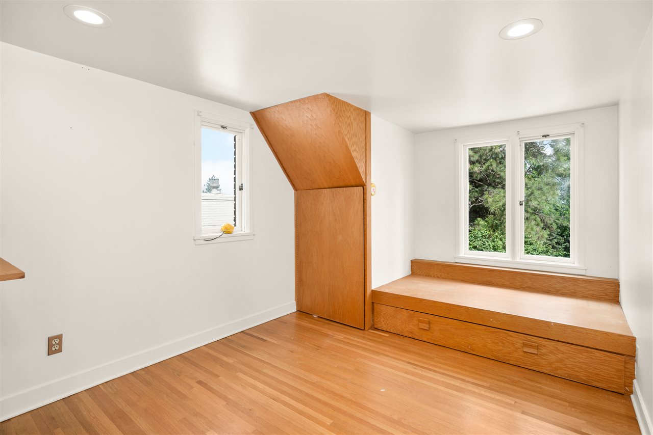 1203 East Overbluff Road Spokane, WA 99203 - Photo 12 of 20 Gallery Image 12