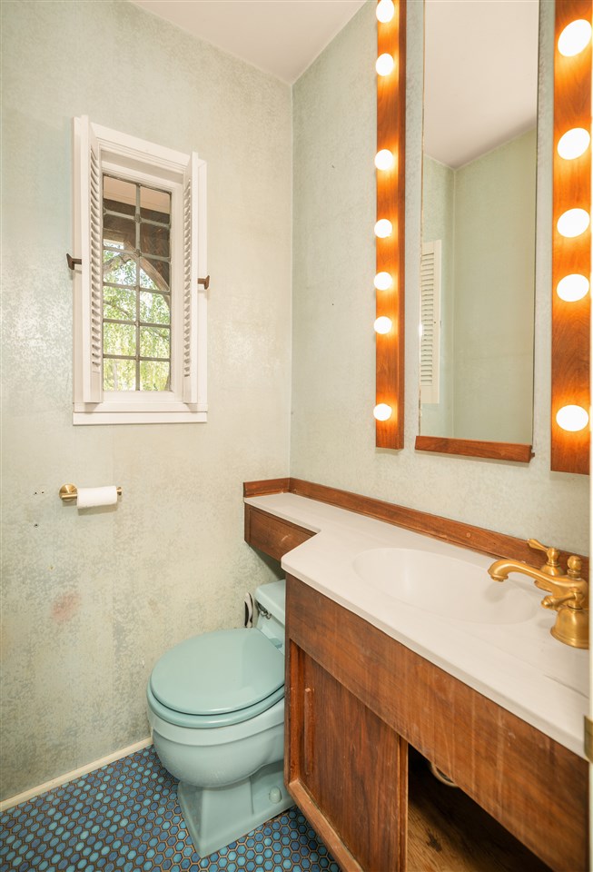 1203 East Overbluff Road Spokane, WA 99203 - Photo 7 of 20 Gallery Image 7