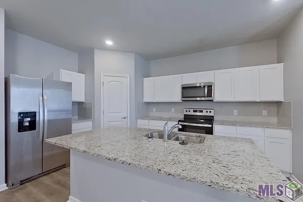 $1,895 | 115 ORTHELLO Court, Lafayette, LA 70507