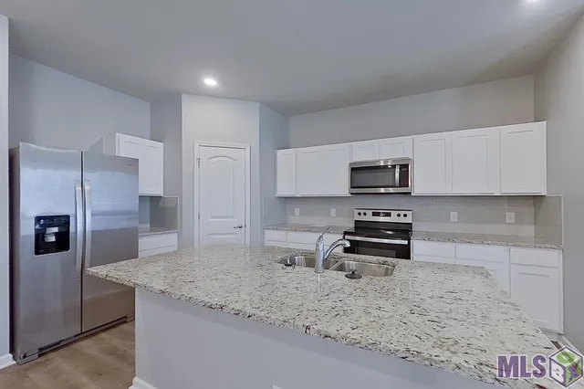 $1,895 | 115 ORTHELLO Court, Lafayette, LA 70507