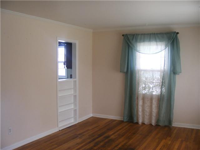 3048 Templeton Road Columbus, OH 43209 - Photo 4 of 9