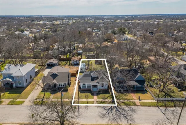 $250,000 | 306 Craig Street, Hillsboro, TX 76645