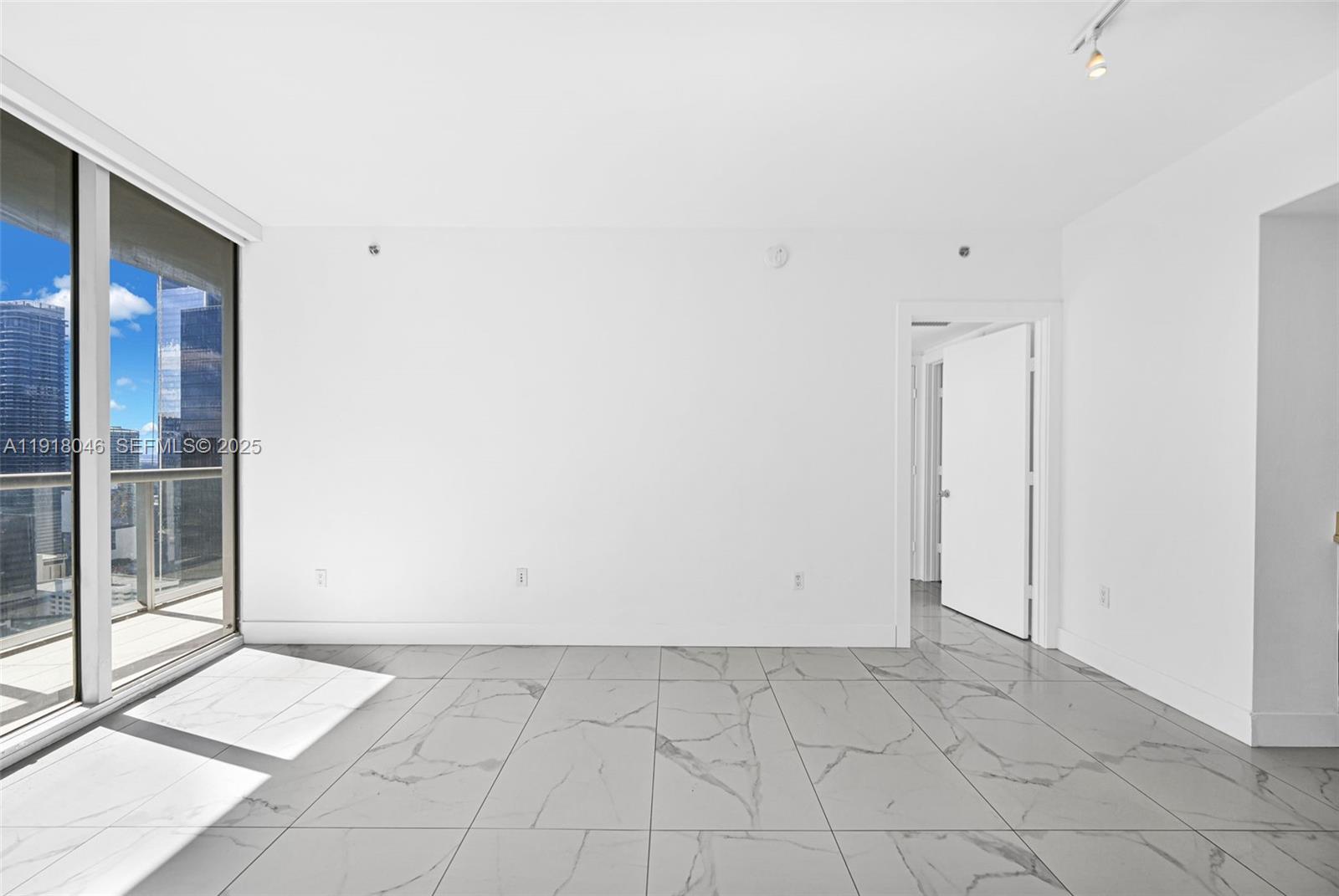 475 Brickell Avenue, Unit 3113 Miami, FL 33131 - Photo 3 of 28 a view of an empty room