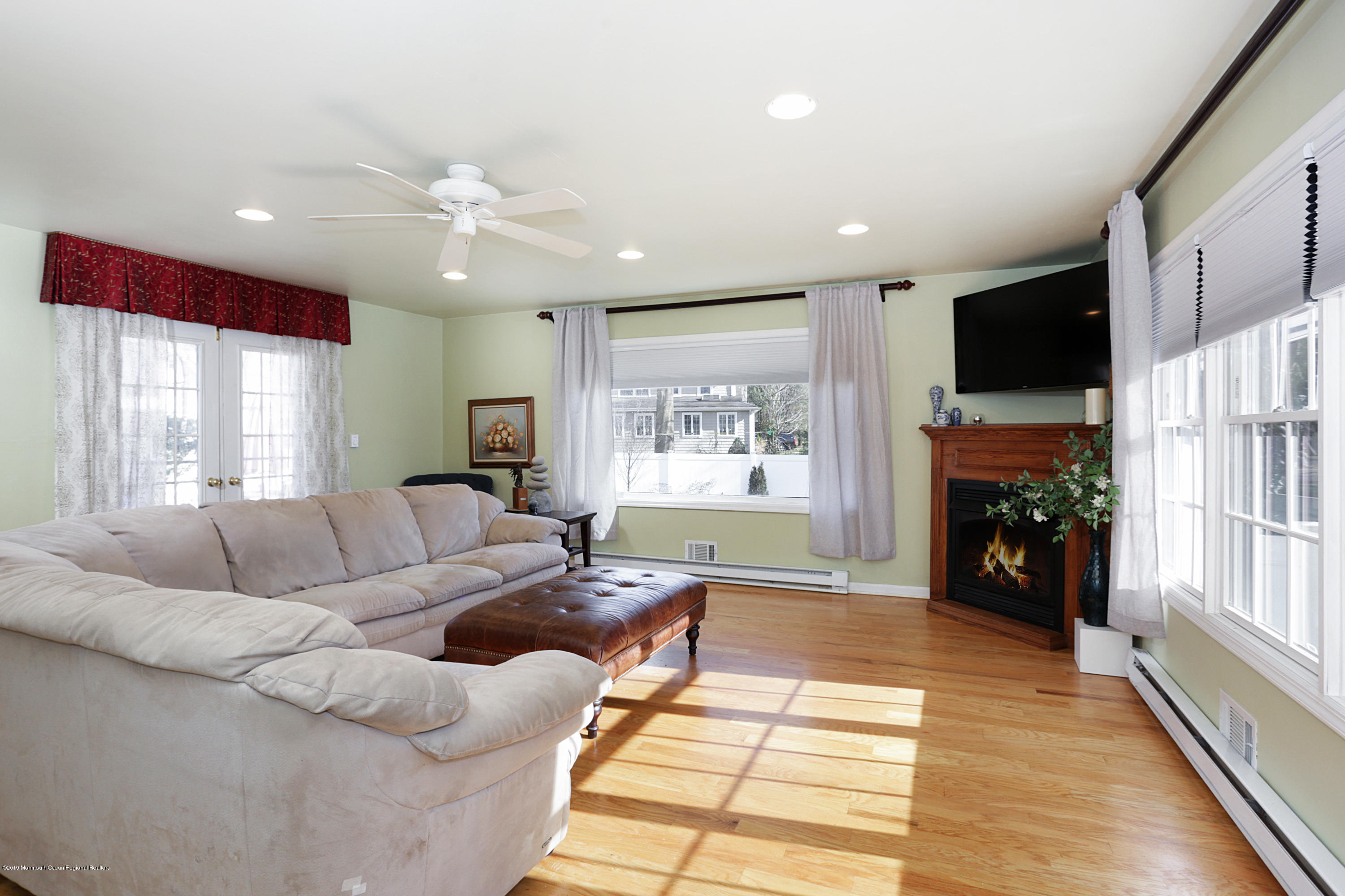 71 Garden Road Little Silver, NJ 07739 - Photo 3 of 18 Family Room 2