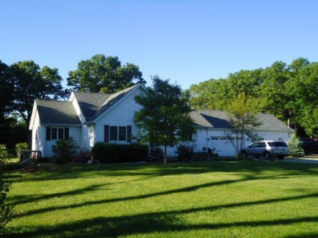 3696 MacArthur Road Muskegon, MI 49442 - Photo 1 of 17 3696 MacArthur 003