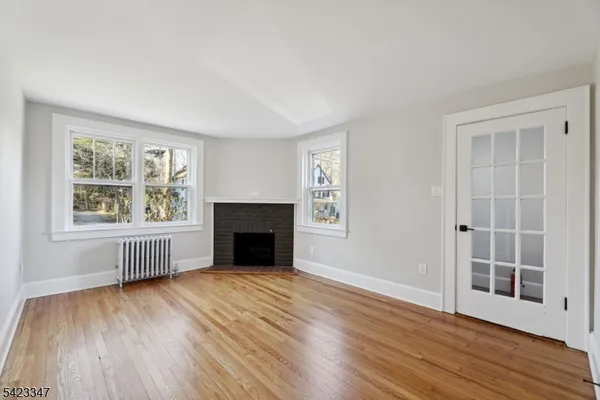 $2,350 | 50 Center Street, Chatham, NJ 07928