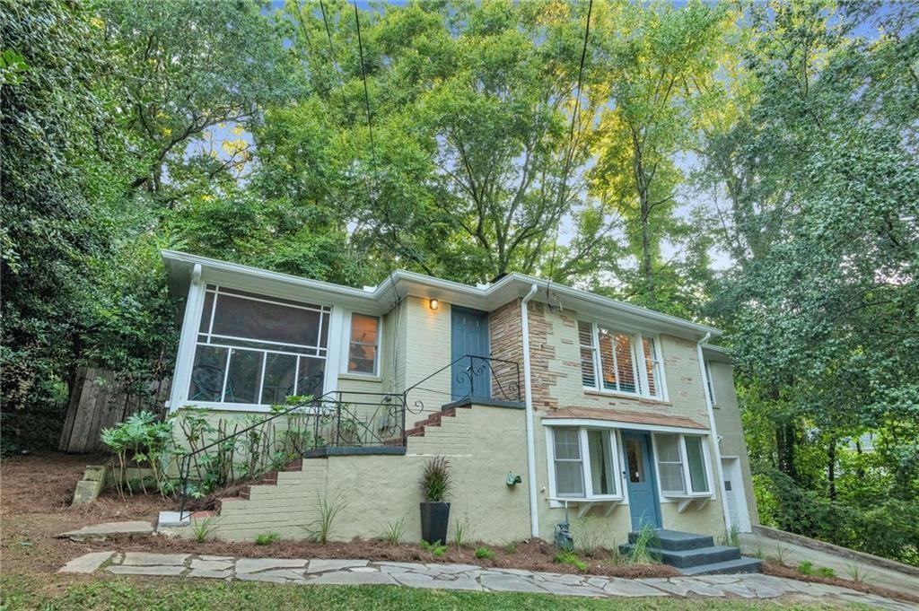 656 Channing Drive Northwest Atlanta, GA 30318 - Photo 1 of 24