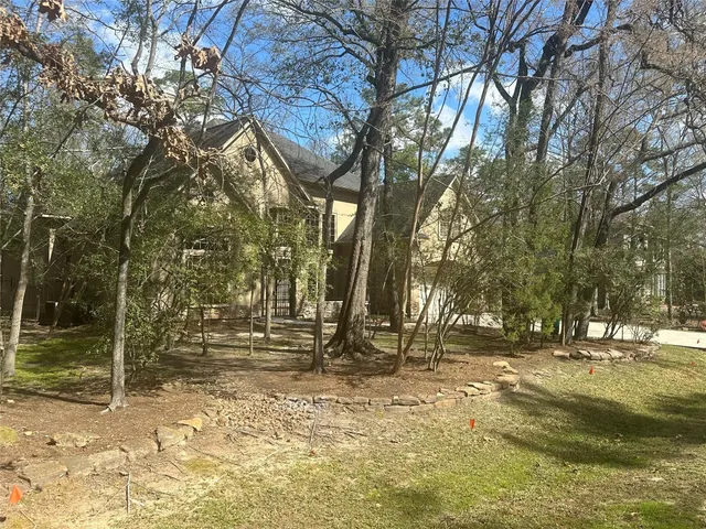 a view of park with tree