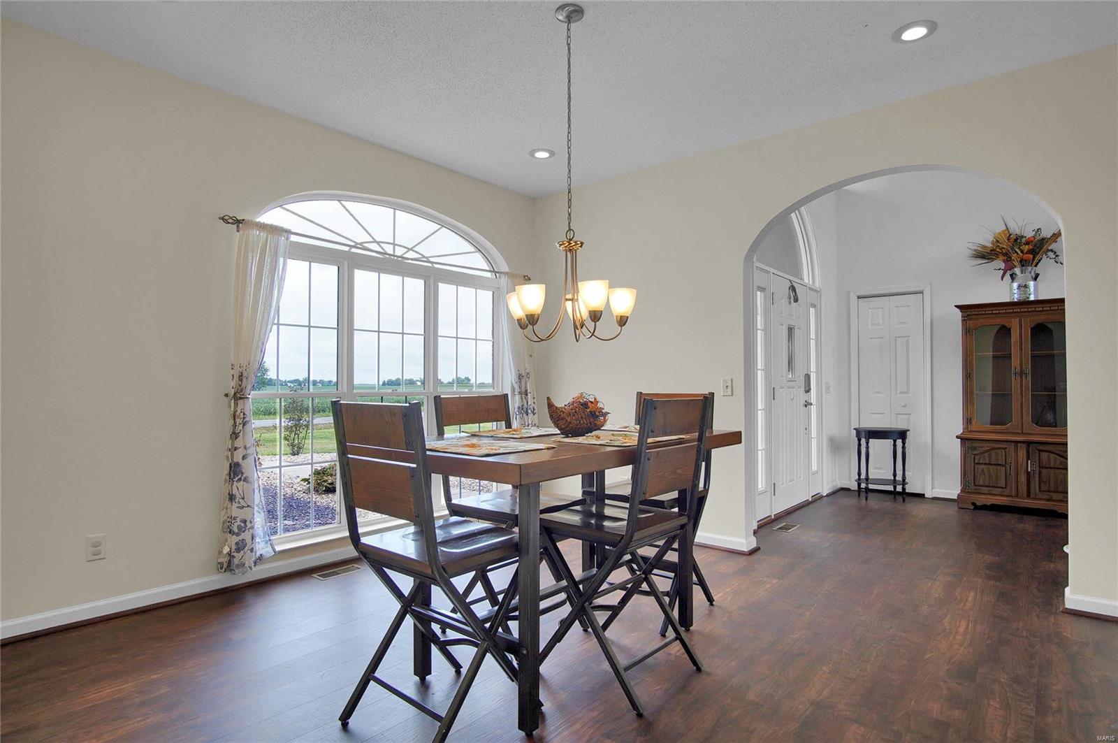 9010 Maple Road Edwardsville, IL 62025 - Photo 8 of 43