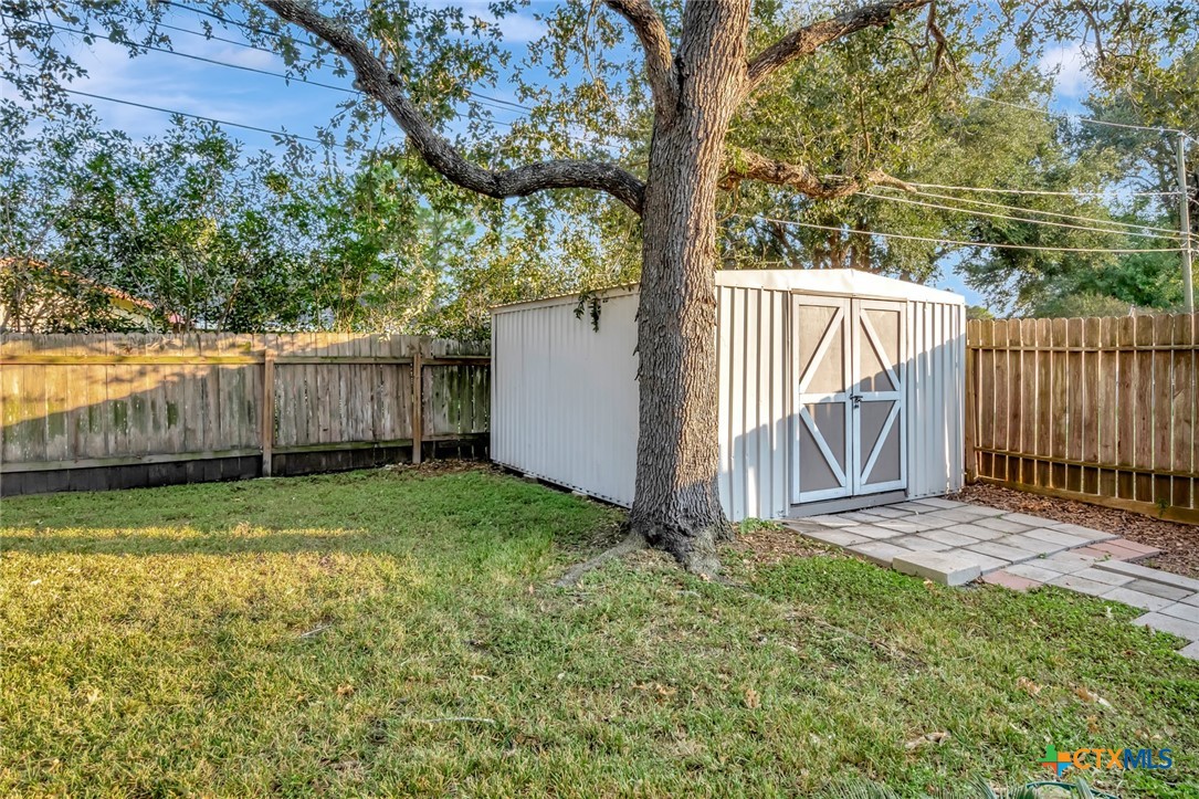 111 Concord Lane Victoria, TX 77901 - Photo 38 of 42