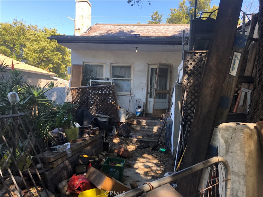 7115 Shadygrove Street Tujunga, CA 91042 - Photo 4 of 25 a front view of a house