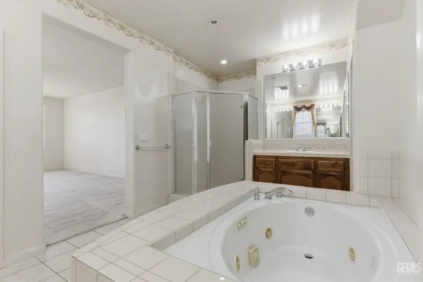 $679,995 | Undisclosed Address, Bakersfield, CA 93306