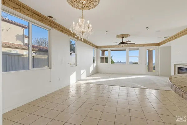 $679,995 | Undisclosed Address, Bakersfield, CA 93306