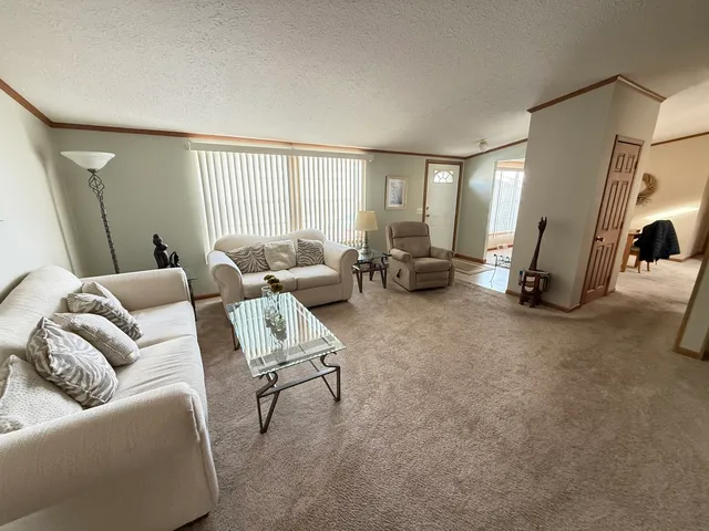 $64,900 | 4 Cynthia Lane, Beecher, IL 60401