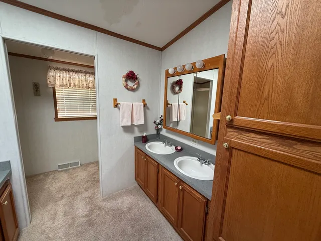 $64,900 | 4 Cynthia Lane, Beecher, IL 60401