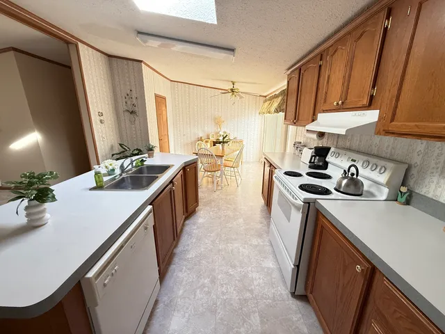 $64,900 | 4 Cynthia Lane, Beecher, IL 60401