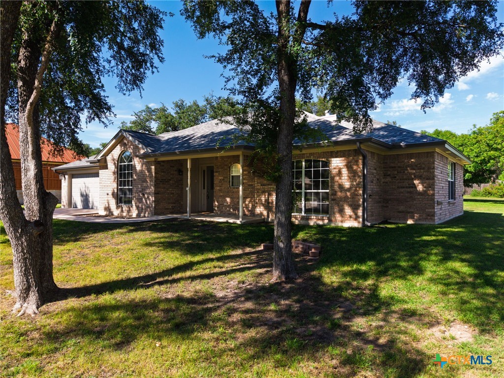 1909 Diamond Ridge Drive Lampasas, TX 76550 - Photo 3 of 30